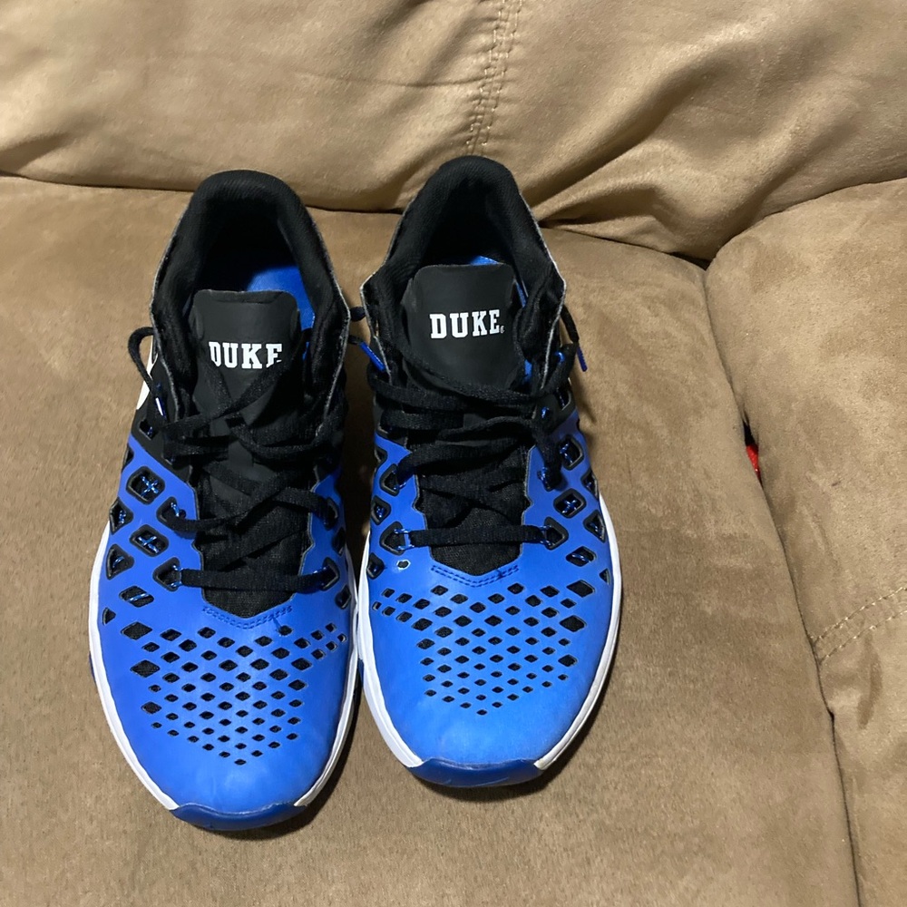 Nike Duke tennis shoes